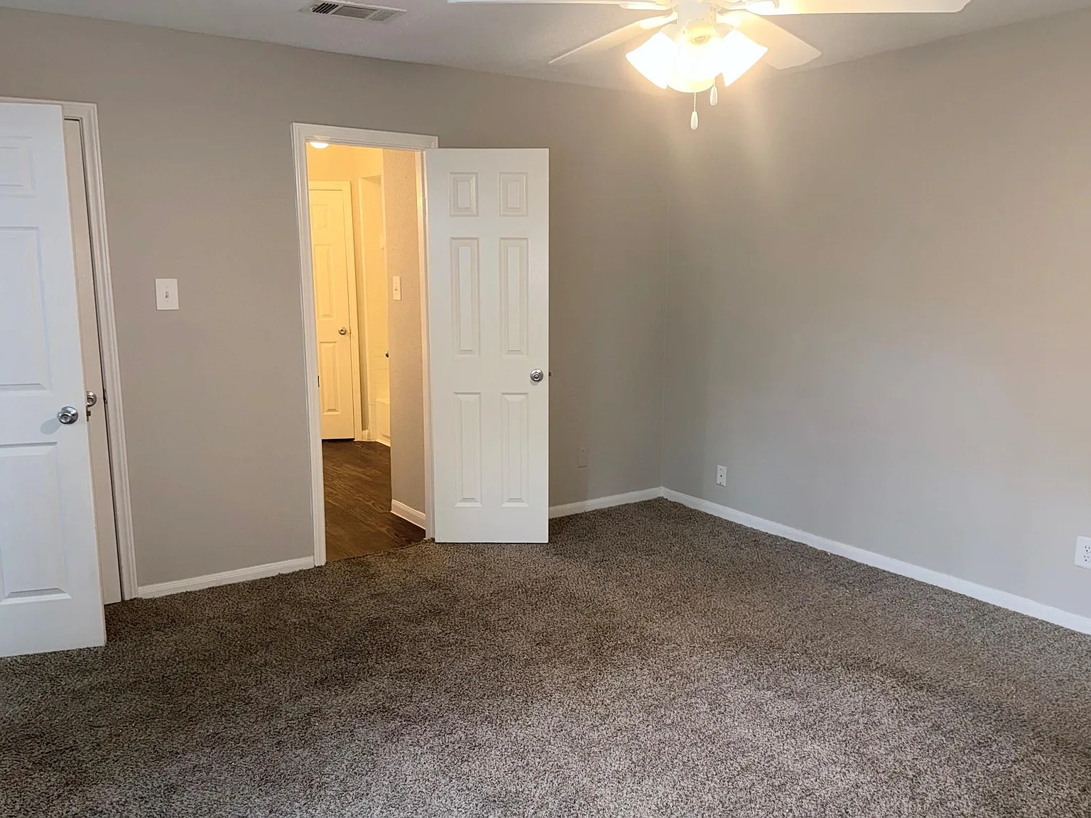 3 bed, 2.0 bath, 1778 sqft, $1,950 — Photo 3