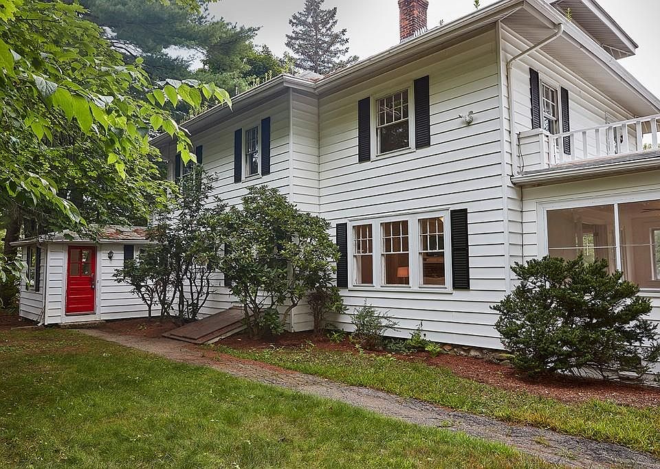 135 Central St, Auburn, MA 01501 Zillow