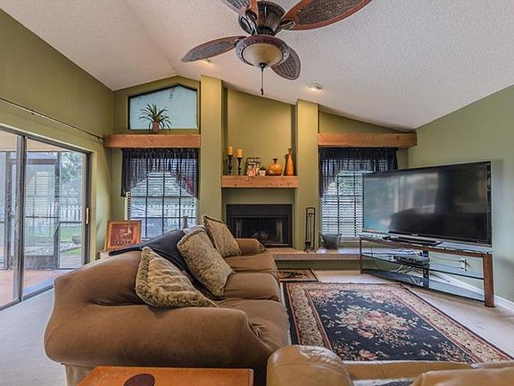 5th image of 3211 Thackery Way