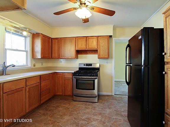 4th image of 1611 N Pleasant Dr