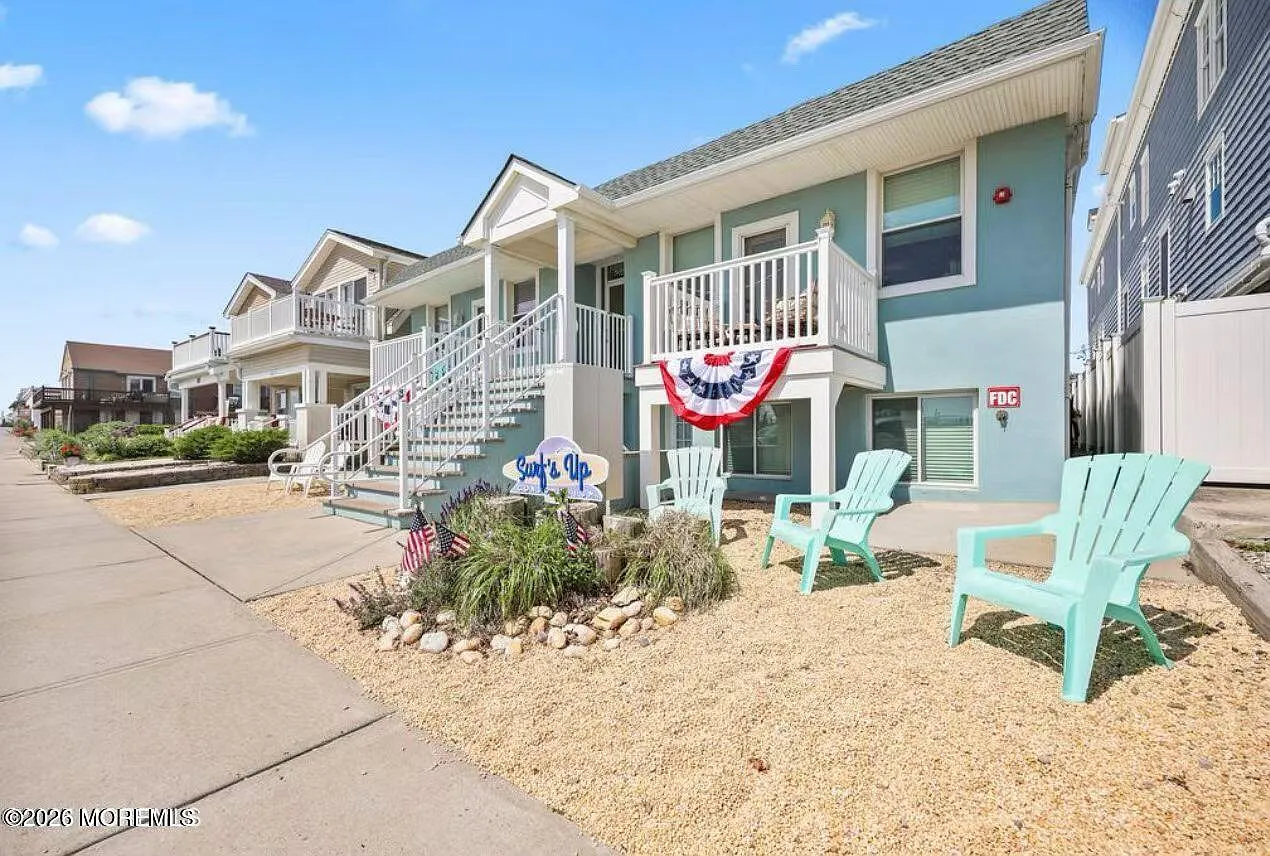 1 bed, $2,000 — Photo 1