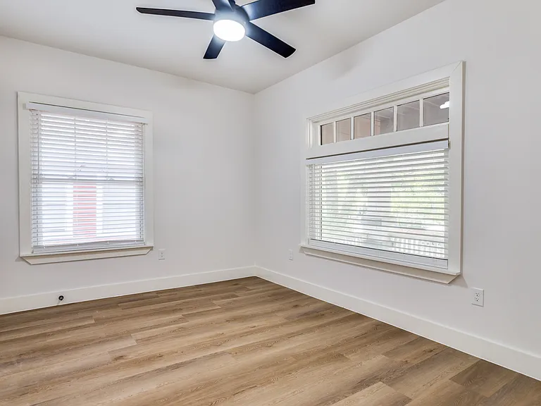 2101 Fairmount Ave — Photo 9