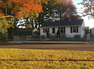 35 Polo St, Pawtucket, RI 02860