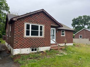436 Ryders Ln, East Brunswick, NJ 08816