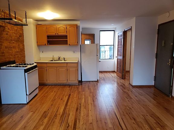 3rd image of 34 Marcy Ave APT 2