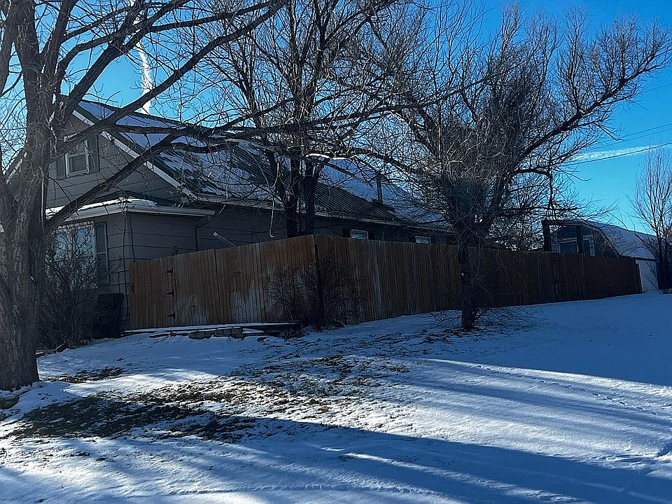 1st image of 721 S 2nd St W