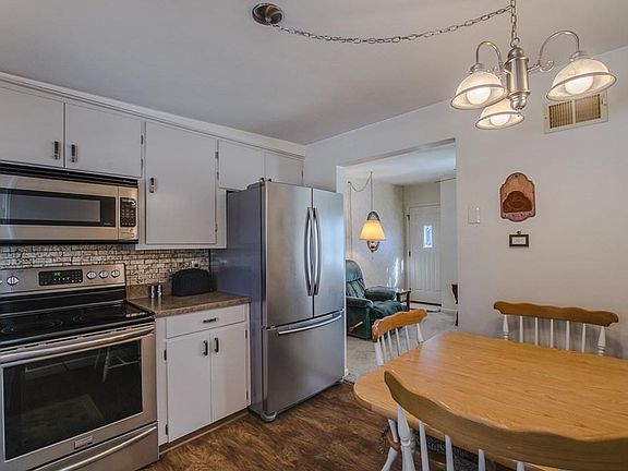 4th image of 955 Grace St