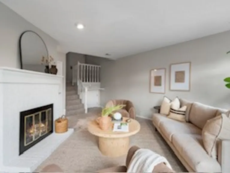7006 E Dry Creek Pl — Photo 2