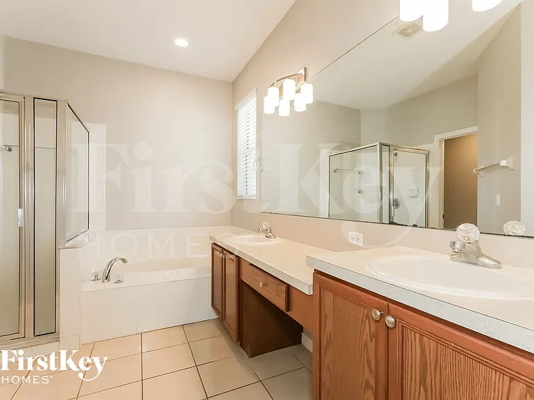 1427 Main St — Photo 13