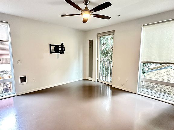 4th image of 4010 SE Division St APT 3A