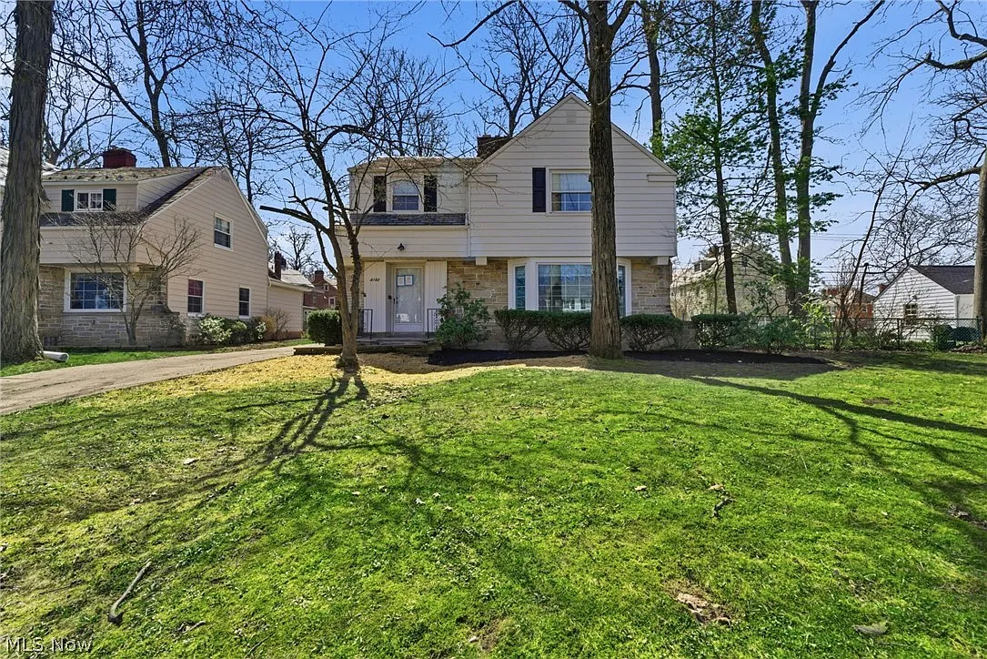 4182 Silsby Rd photo 1