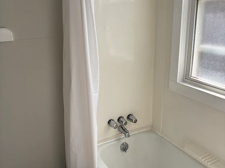 52 Howe St #2 — Photo 16