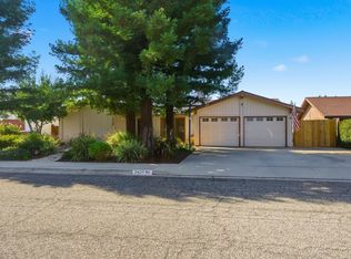 3409 S Vickie Court, Visalia, CA