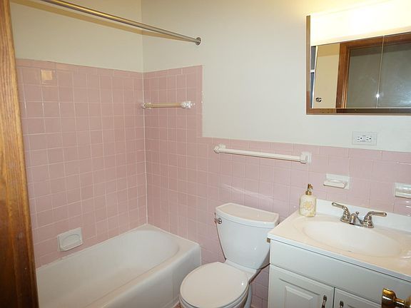 4th image of 10035 Lyndale Ave S #3