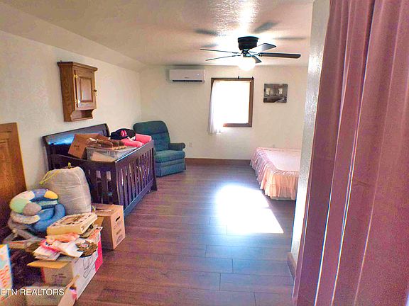 4th image of 128 Knepp Rd