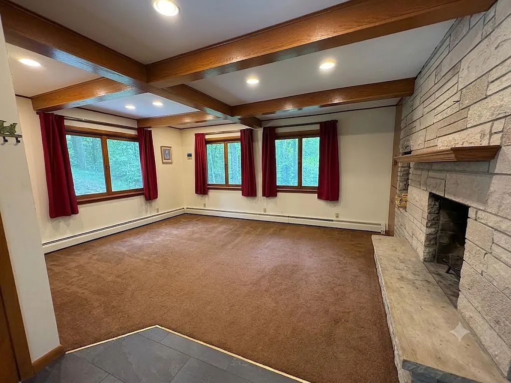 4 bed, 2.5 bath, 3024 sqft, $3,600 — Photo 4