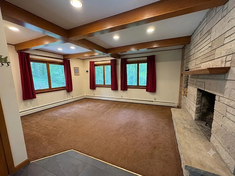 3580 Slinger Rd — Photo 15