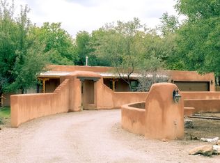 10 Applewood Ln NW, Los Ranchos De Albuquerque, NM 87107