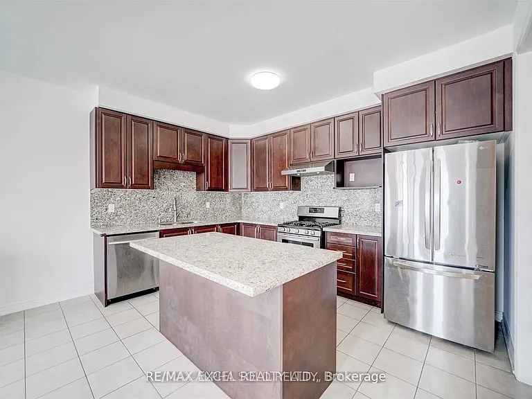 67 Alvin Curling Cres — Photo 14