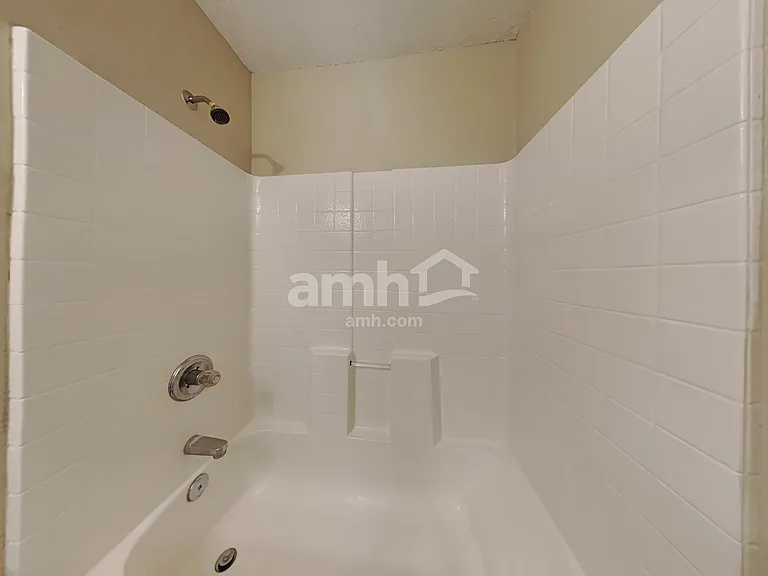 1625 Hudderfield Cir — Photo 18