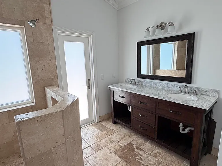 10114 Hunt Club Ln — Photo 14