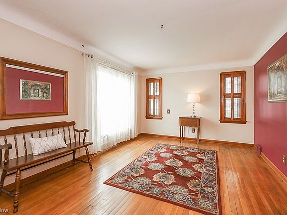 3rd image of 4342 S Parkside Dr