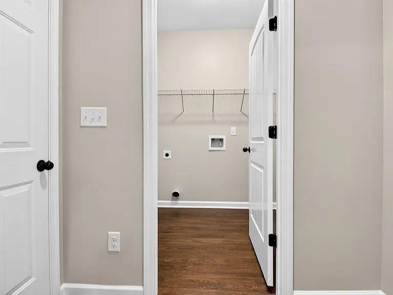 144 Reserve Pl — Photo 34
