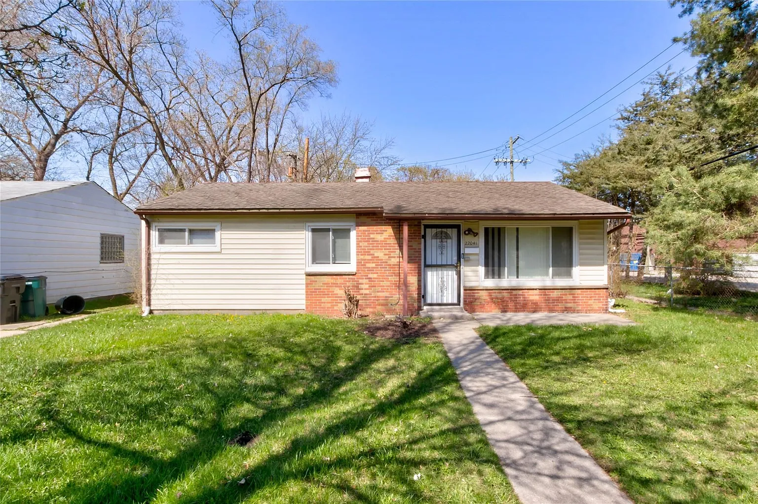 22041 Dante St photo 1