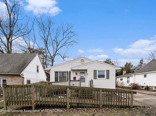 207 N Deerfield Ave, Lansing, MI 48917