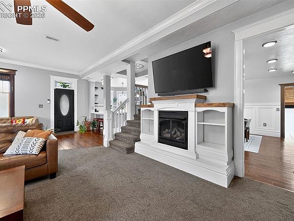 3rd image of 475 W 6th St S