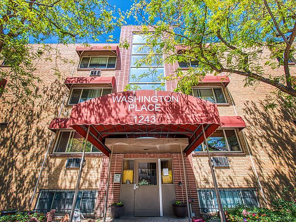 3rd image of 1243 N Washington St APT 305