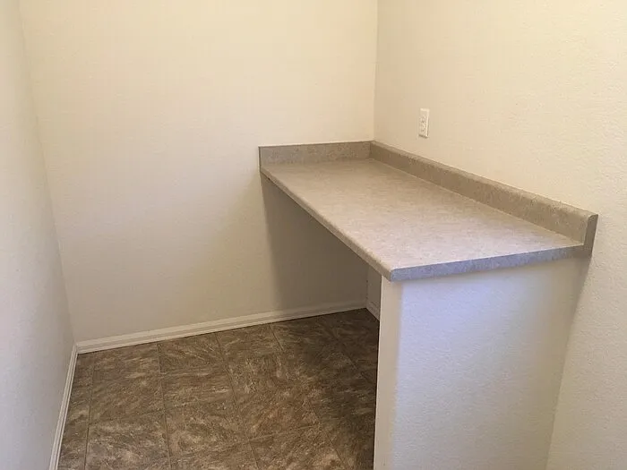 831 Lakebrook Ct — Photo 14