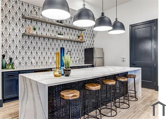 2 bed, $1,100 — Photo 3