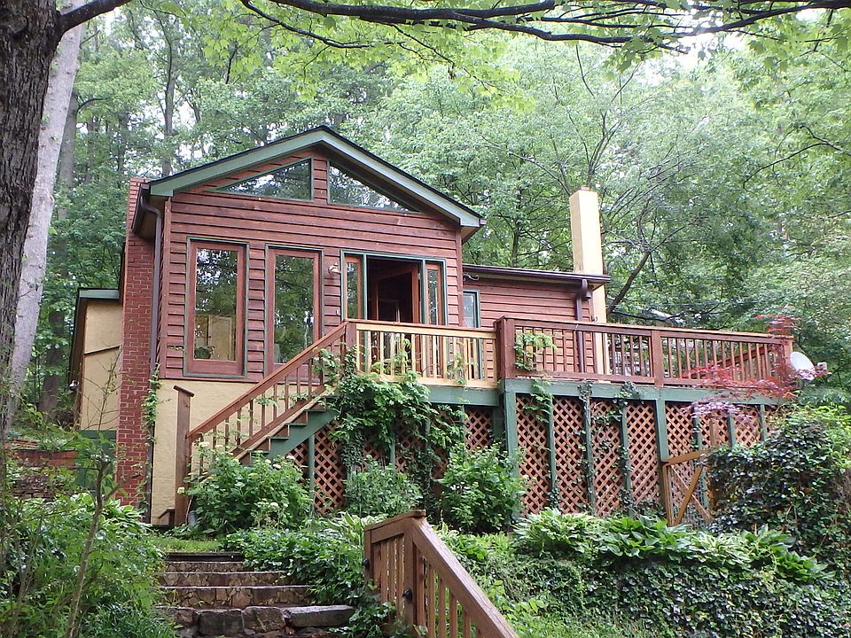 1st image of 312 Oakdale Dr