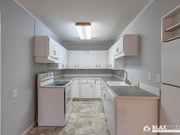 2nd image of 2670 Grebe Ave