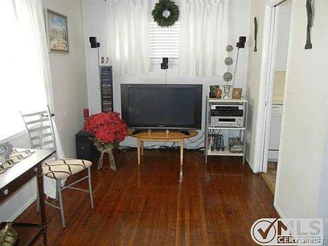 5th image of 12743 Ratner St