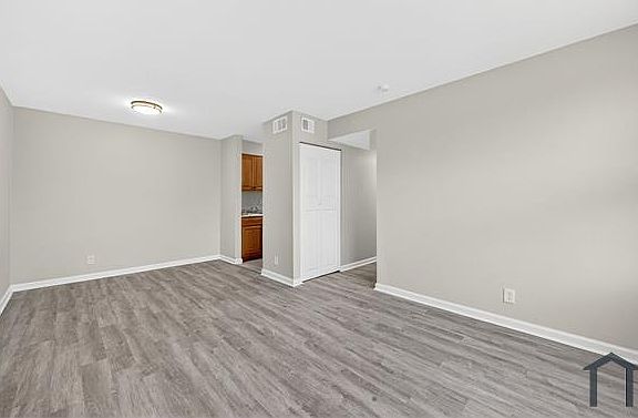 4th image of 1065 Hodiamont Ave #2D