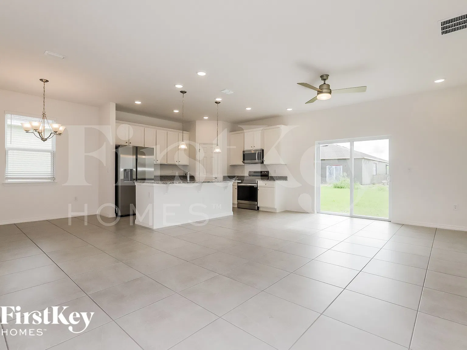 4 bed, 2.0 bath, 2001 sqft, $2,085 — Photo 3