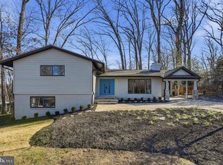 3415 Barger Dr, Falls Church, VA 22044