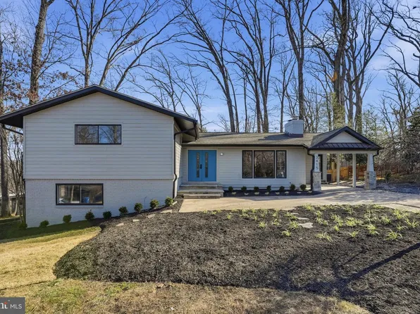 3415 Barger Dr, Falls Church, VA 22044