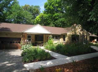 4955 S 78th St, Greenfield, WI 53220