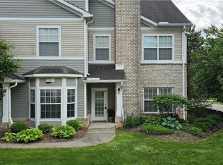 522 Robinwood Ln APT H, Copley, OH 44321