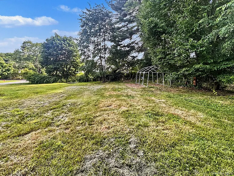 1 Maple Ln — Photo 13