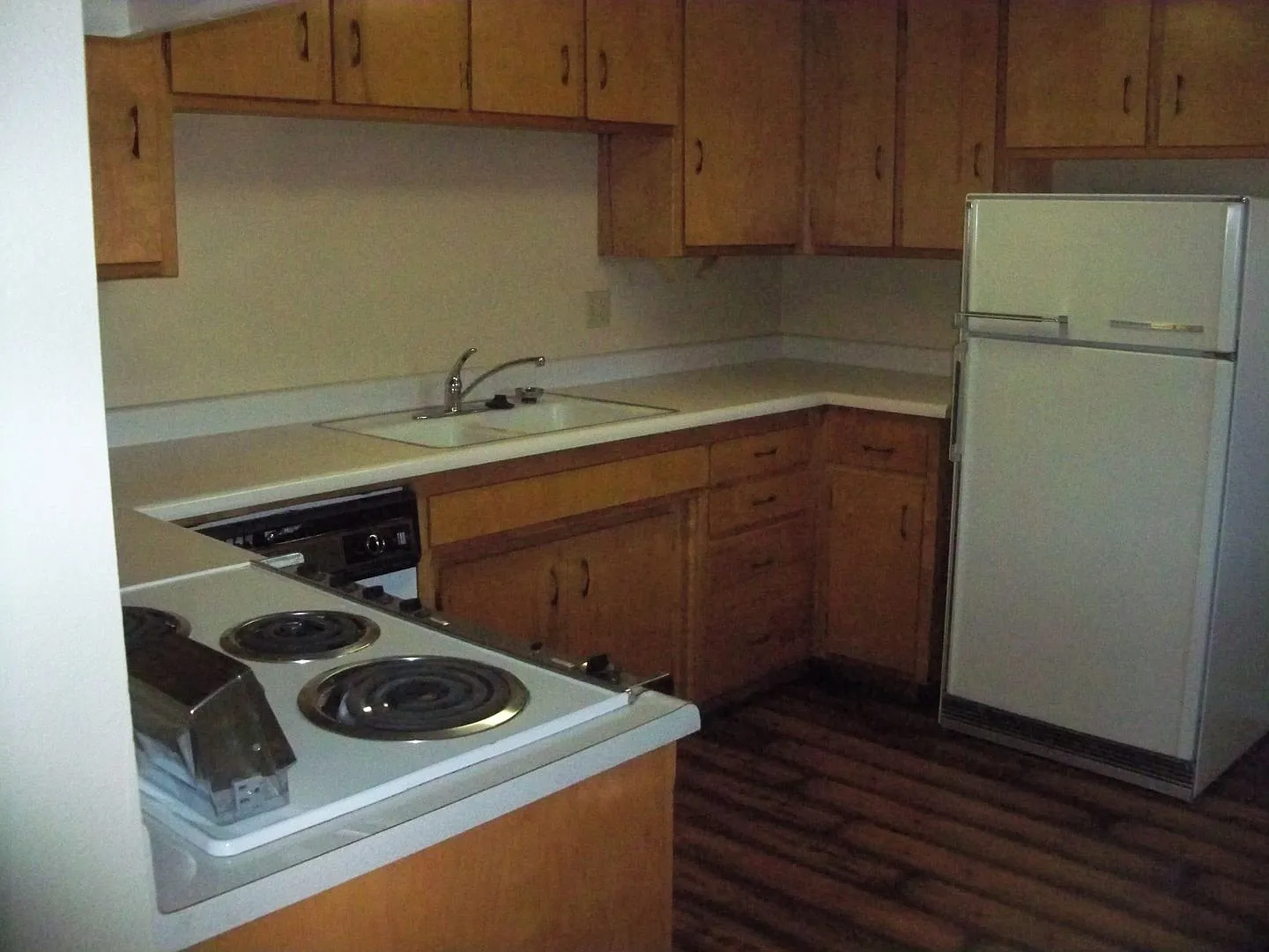2401 Vera Cruz Dr — Photo 4