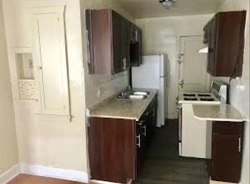 2nd image of 103 E Williams St APT 303