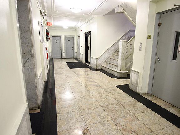 4th image of 277 Harrison Ave #804