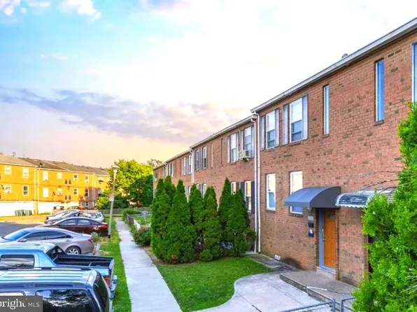 2710 Dothan Plz, Philadelphia, PA