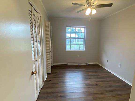 4th image of 2420 Demaret Dr