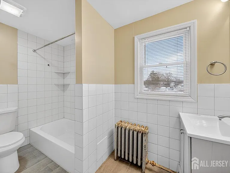 1167 Green St #B — Photo 7