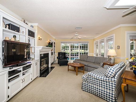 3rd image of 2876 Knollwood Ct